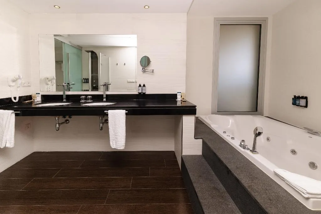 SUITE WITH JACUZZI Room, Palladium Peñíscola, Valencia