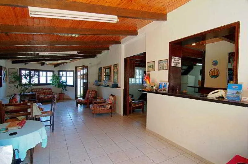 Lobby, Celia, Zante