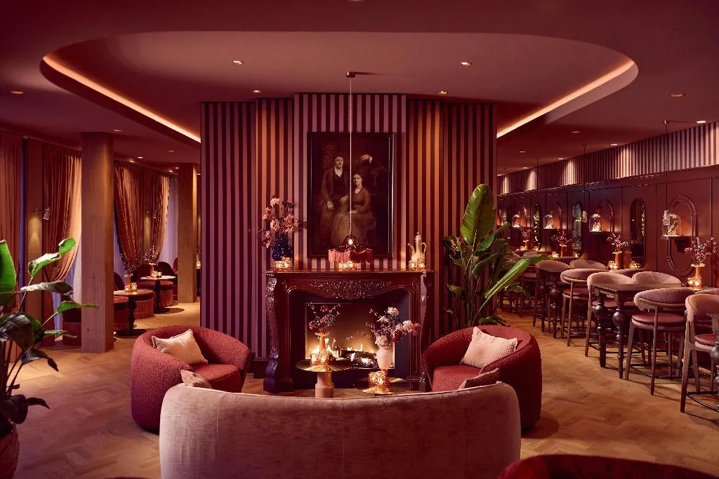 Bar, Van der Valk Hotel Volendam, Amsterdam