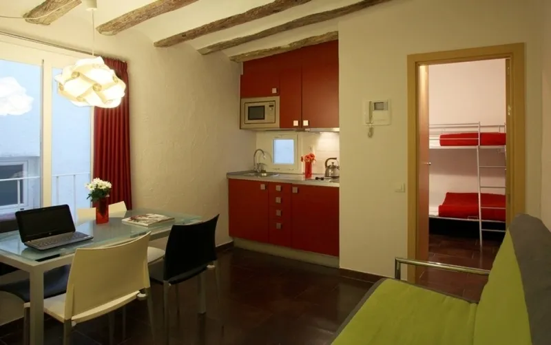 APARTMENT CAPACITY 6 Room, Ciutat Vella Apartments, Barcelona