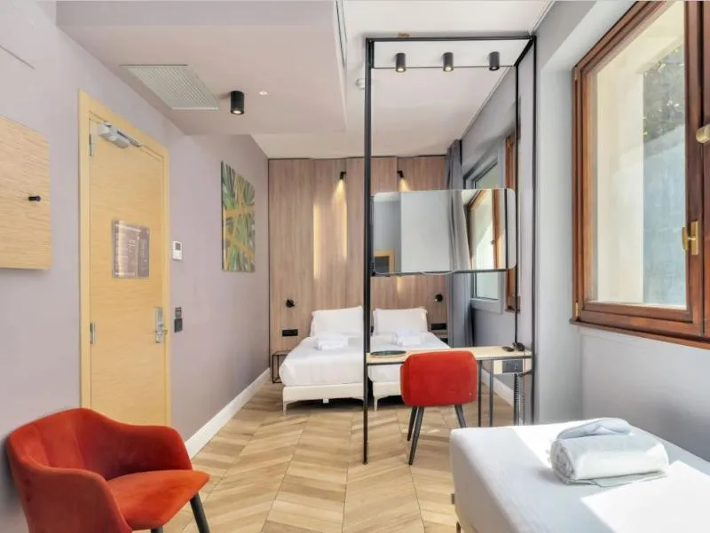 TRIPLE SUPERIOR Room, B&B Hotel Milano City Center Duomo, Milan