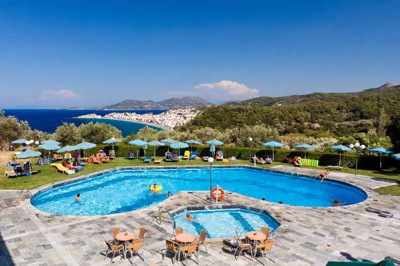 Pool, Arion, Samos