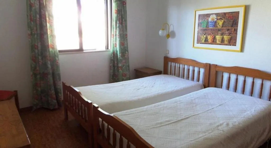 APARTMENT TWO BEDROOMS Room, Turiquintas, Algarve