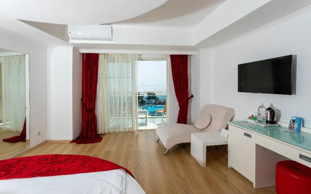 DOUBLE SEA VIEW POOL VIEW Room, Sealight Resort Hotel, Izmir