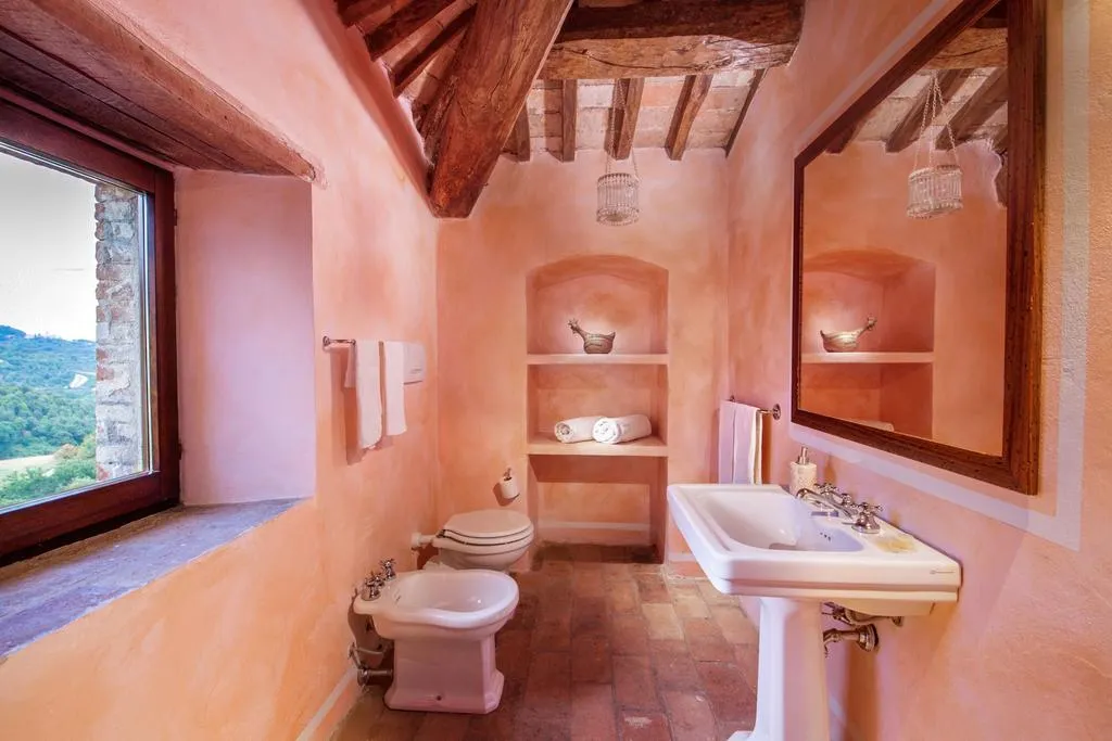 SUITE CAPACITY 6 Room, Castello Valenzino, Perugia
