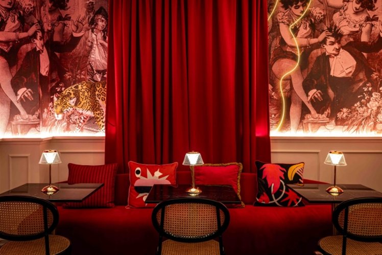 Upon Angels - Adults Only, Lisbon