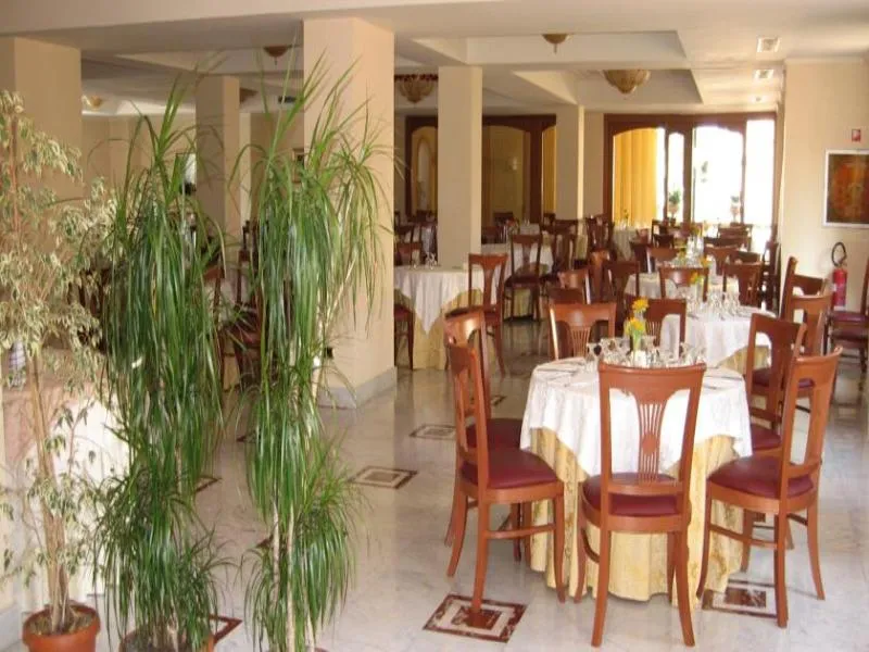 Restaurant, Villa Igea, Naples