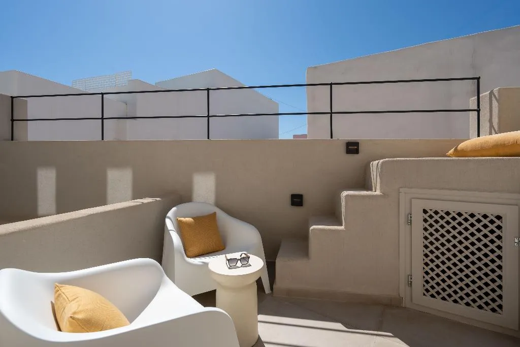 STUDIO WITH BALCONY WITH VIEWS Room, White Orchid Boutique Apartments, Santorini