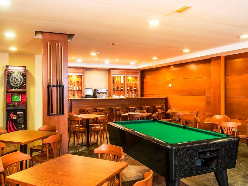 Bar, Guitart La Molina Aparthotel & Spa, Costa Brava