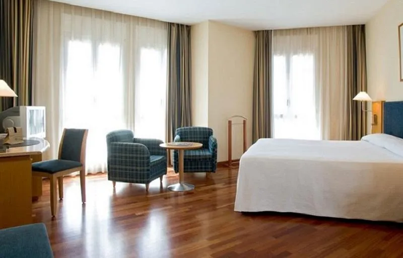 DOUBLE SUPERIOR Room, URH Ciutat de Mataró, Barcelona