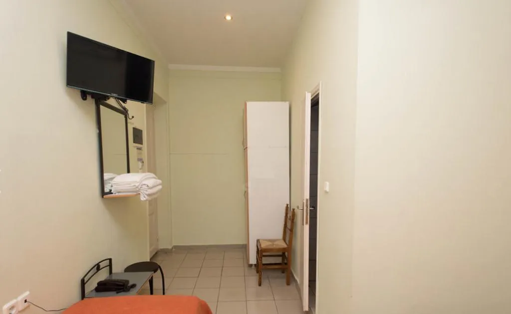 TRIPLE STANDARD Room, Athinaikon Athens, Athens