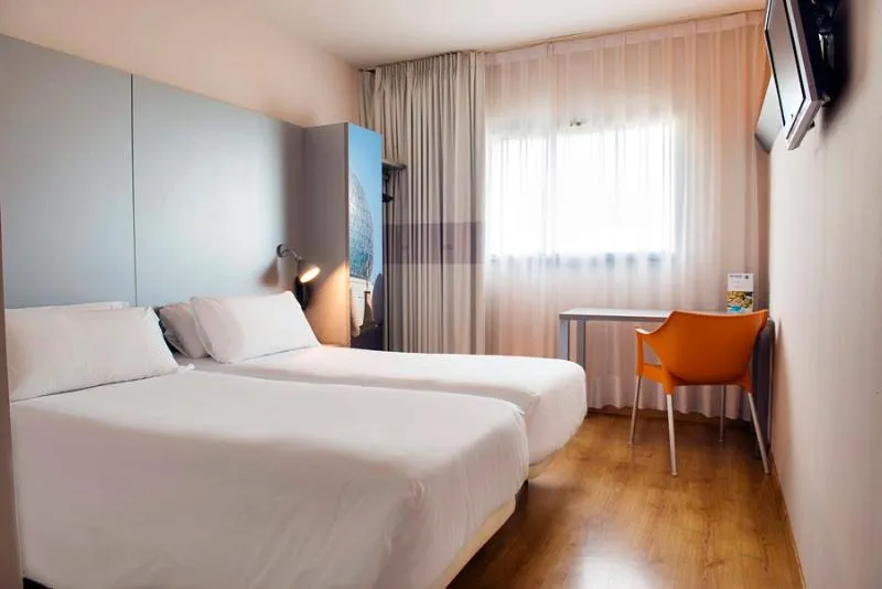 TWIN STANDARD Room, B&B HOTEL Figueres, Costa Brava