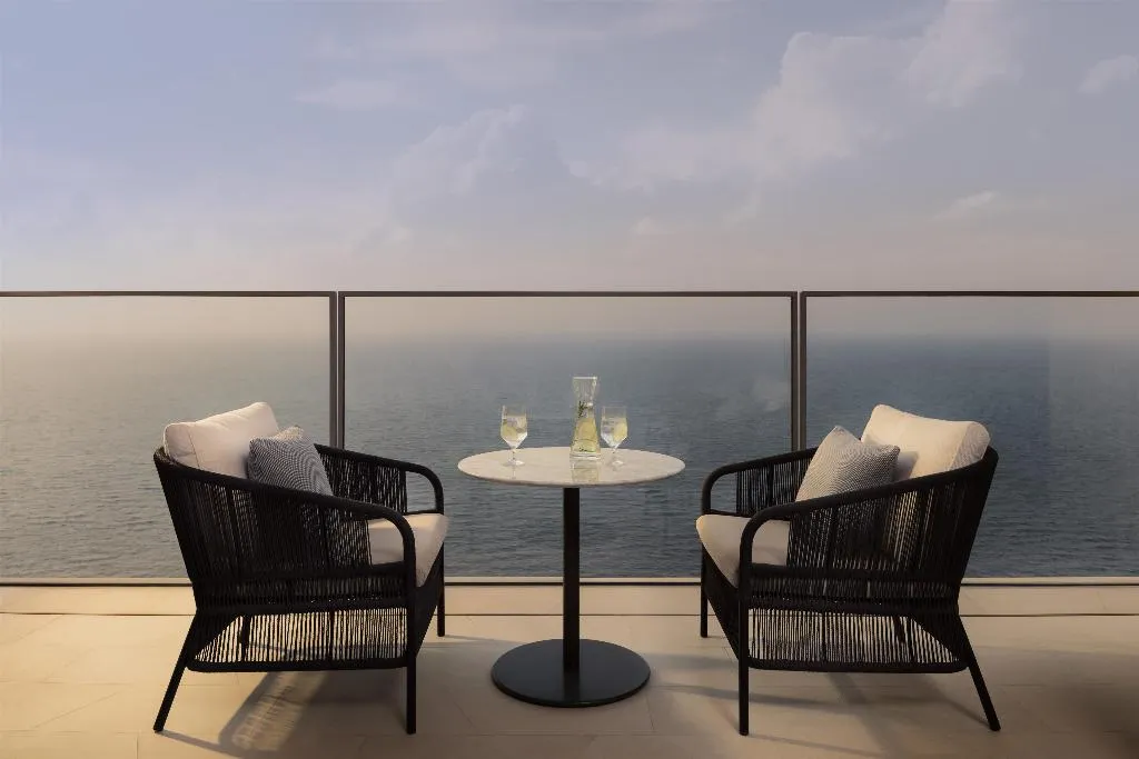 SUITE WITH TERRACE Room, Atlantis, The Royal, Dubai