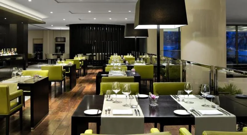 Restaurant, Pullman Dubai Creek City Centre Residences, Dubai