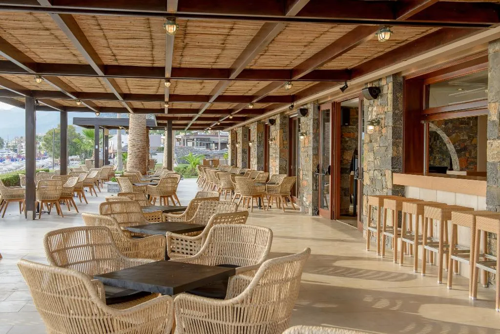 Bar, Blue Sea Beach Affiliated by Melia, Crete