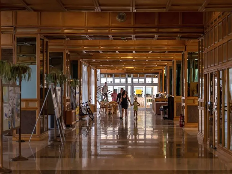 Lobby, Duga Uvala, Istria