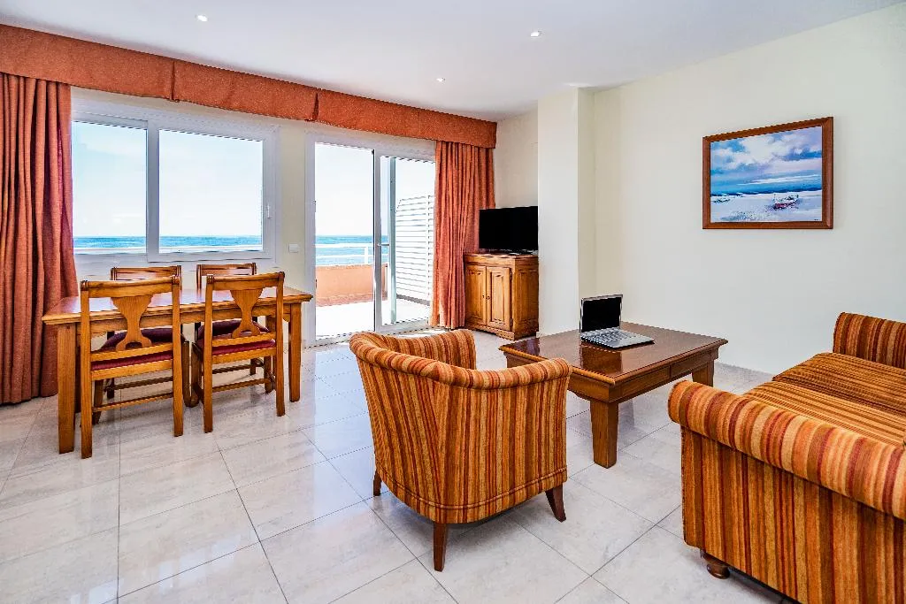 APARTMENT SEA VIEW Room, Hotel Sunway Playa Golf & Spa, Sitges, Costa Brava