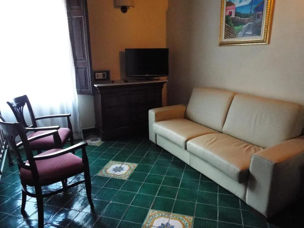 FAMILY ROOM STANDARD Room, Agriturismo Cefalù - Guest House, Palermo