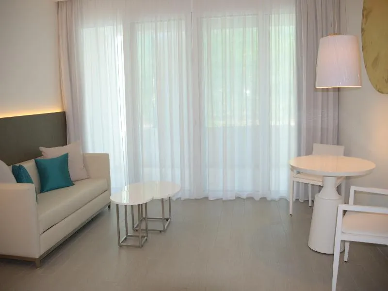 JUNIOR SUITE DELUXE Room, Platinum Yucatan Princess, Playa Del Carmen