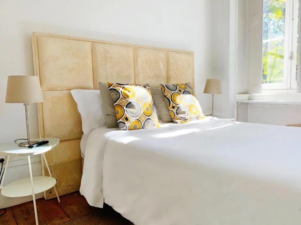 DOUBLE SUPERIOR WITH BALCONY Room, WW Hostel & Suites, Porto