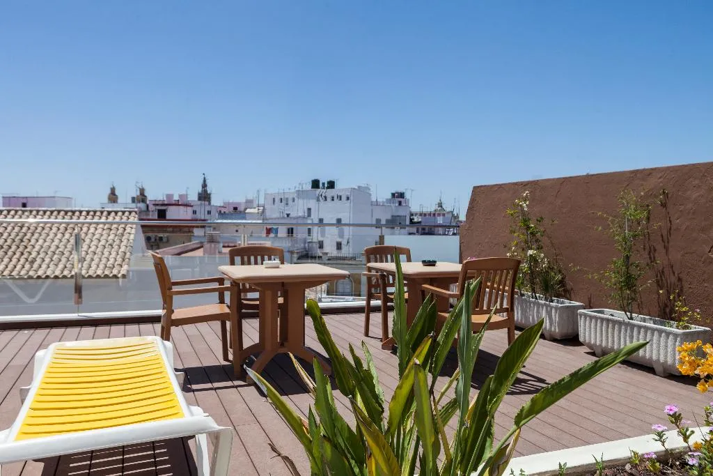 Pool, Don Paco, Seville