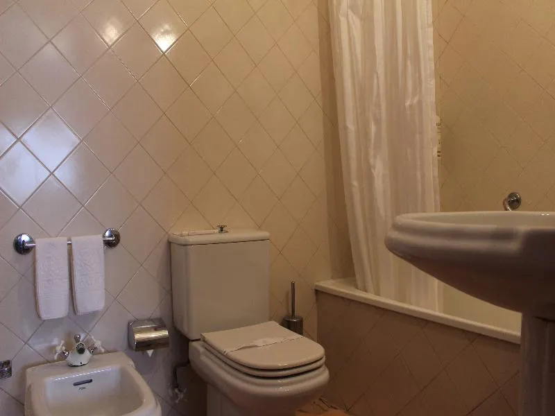 Room, Hotel Residencial Batalha, Porto