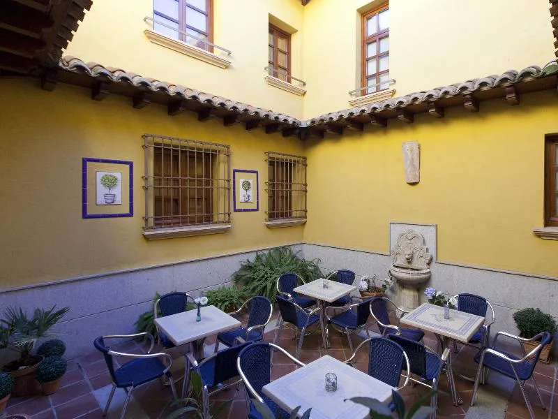 Terrace, Casona de la Reyna Hospederia, Madrid