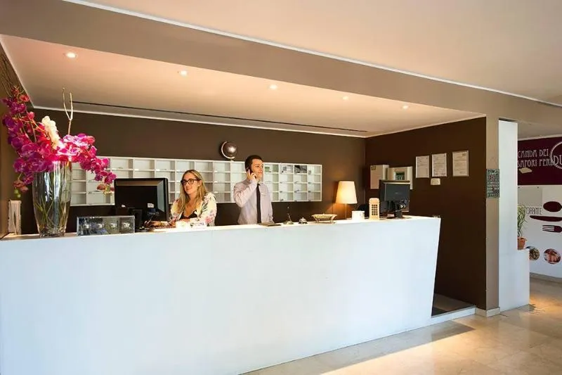 Lobby, Delle Fiere, Milan