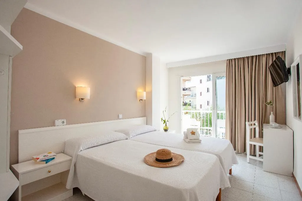 Double or Twin CAPACITY 1 Room, Hostal Residencia Sutimar, Majorca