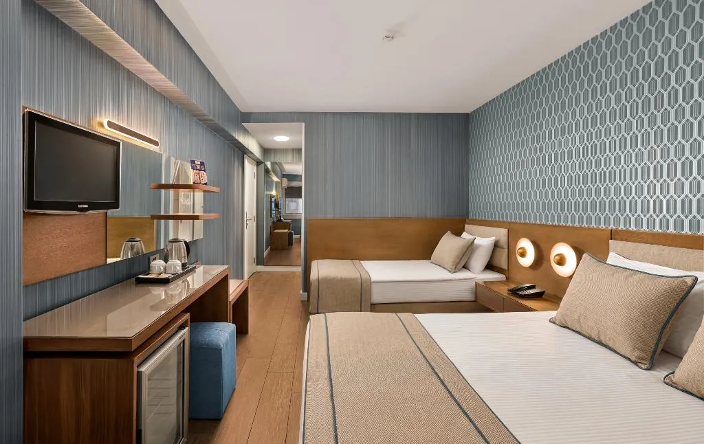 TRIPLE STANDARD Room, The New Zeybek Hotel, Izmir