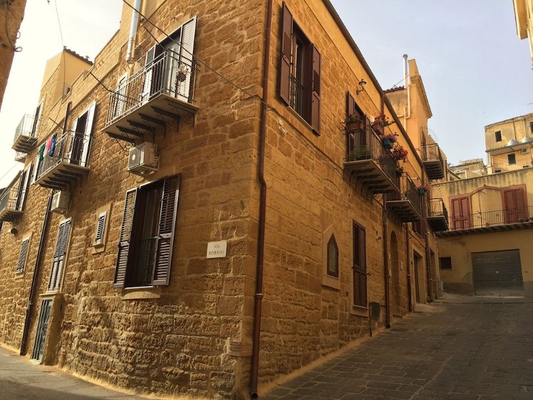 La Nuova Girgenti, Catania