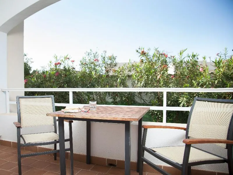 APARTMENT CAPACITY 6 TWO BEDROOMS Room, Playa Ferrera, Majorca