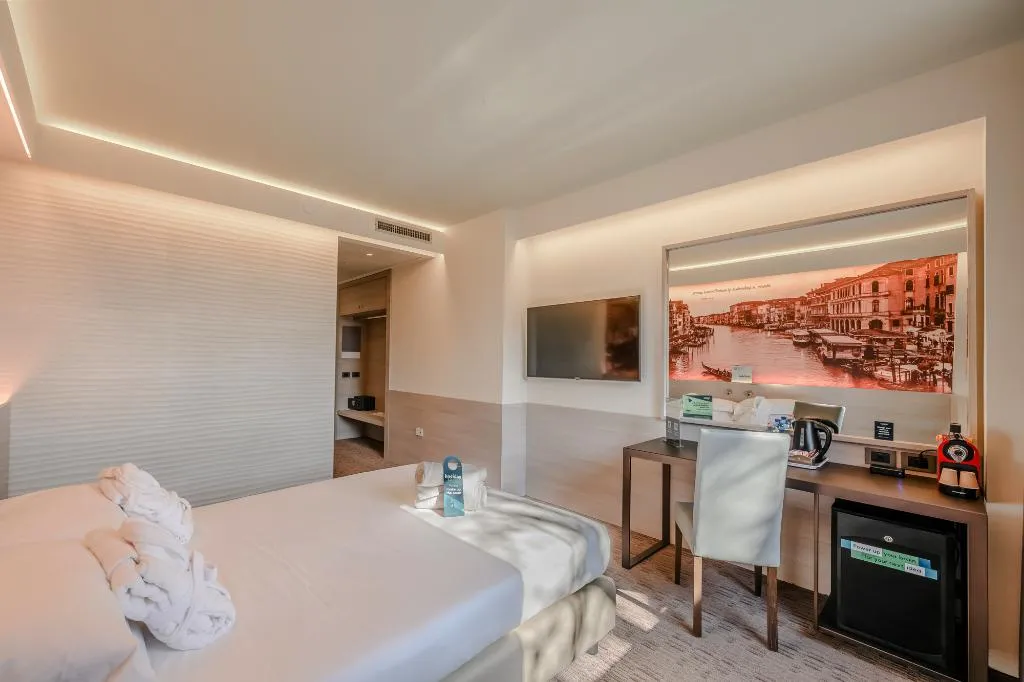 Room, Hotiday Venezia Marco Polo, Venice