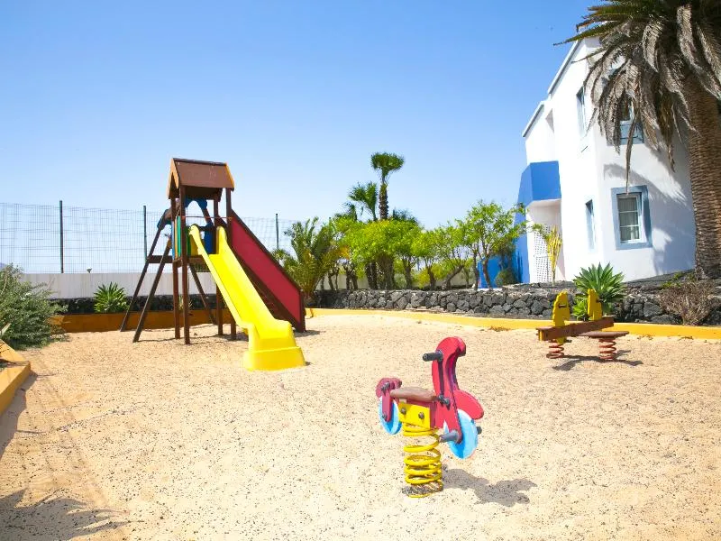 Sports and Entertainment, Apartamentos LIVVO Morromar, Lanzarote