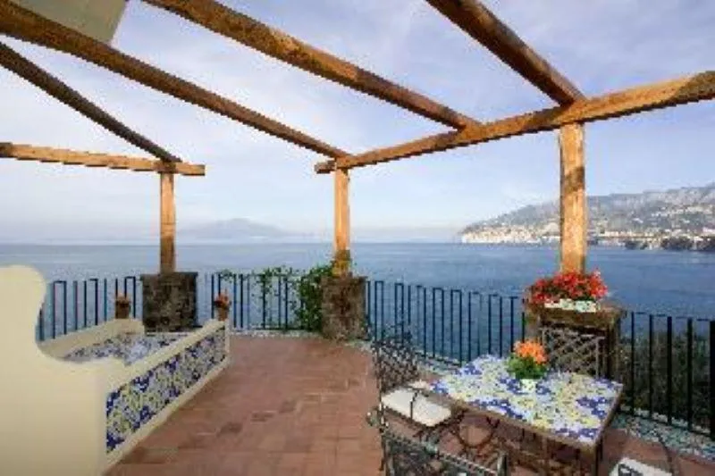JUNIOR SUITE SEA VIEW Room, La Tonnarella, Naples