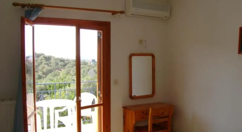 STUDIO ONE BED Room, Diamantis Studios, Skiathos