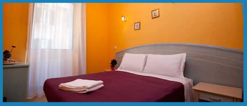 Room, B & T Rooms Trani, Naples