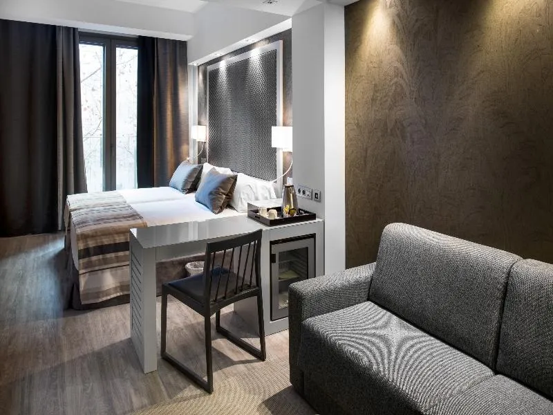 JUNIOR SUITE STANDARD Room, Catalonia Square, Barcelona