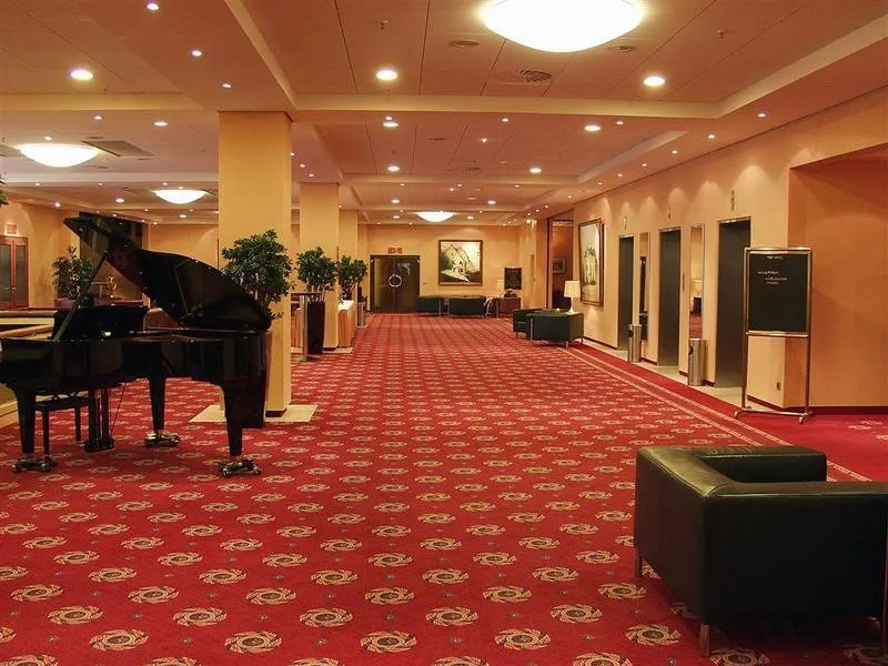 Lobby, Steglitz International, Berlin