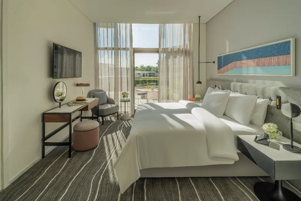 SUITE WITH KITCHENETTE Room, Th8 Palm Dubai Beach Resort Vignette Collection, Dubai