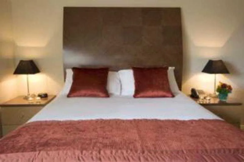 Room, Premier Suites Dublin, Dublin