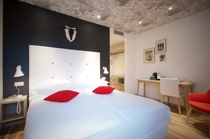 DOUBLE STANDARD Room, Luise, Milan