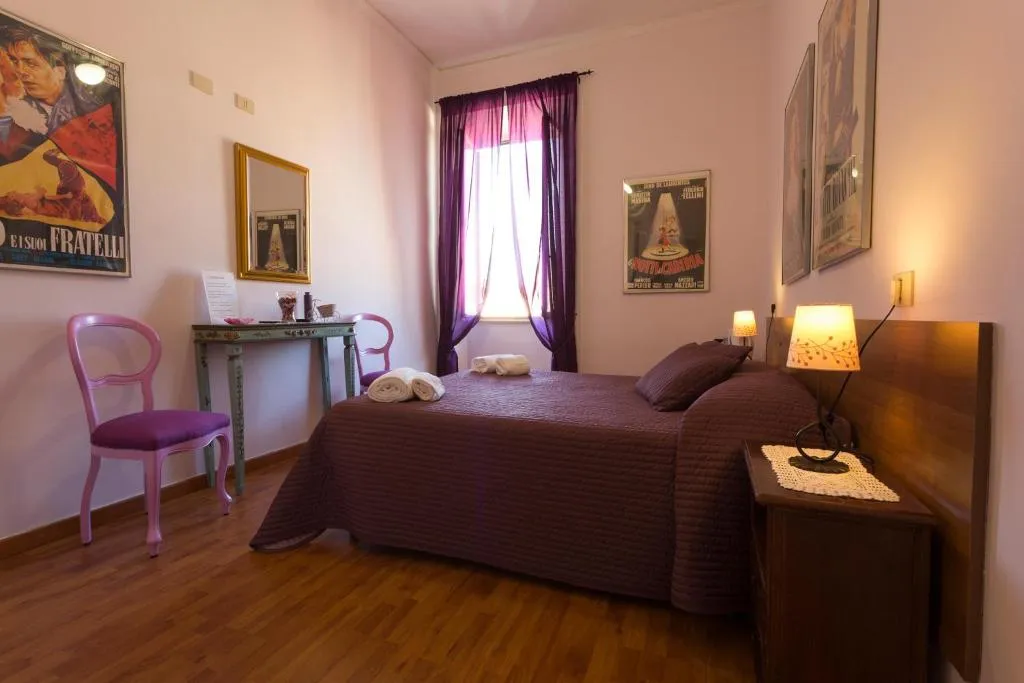 General view, Laterano Inn, Naples