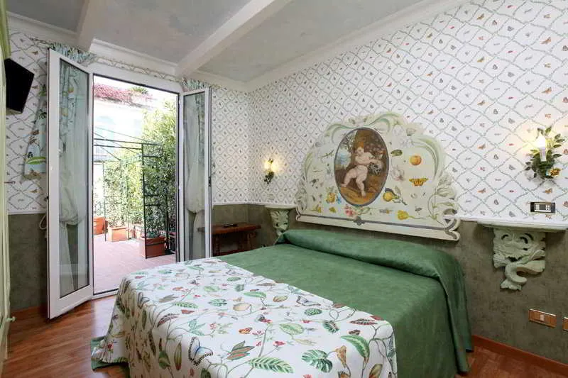 Room, Residenza Horti Luculliani, Rome