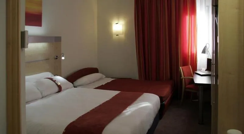 DOUBLE STANDARD Room, Holiday Inn Express Barcelona - Sant Cugat, Barcelona