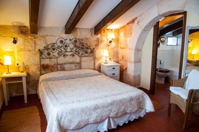 Double or Twin CLASSIC WITH TERRACE Room, Rural Biniarroca, Menorca