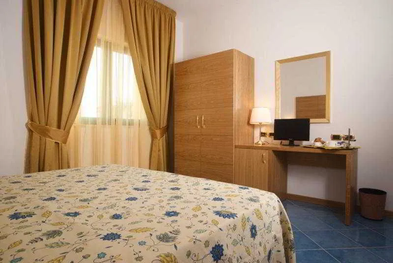 Room, City Hotel Casoria, Naples