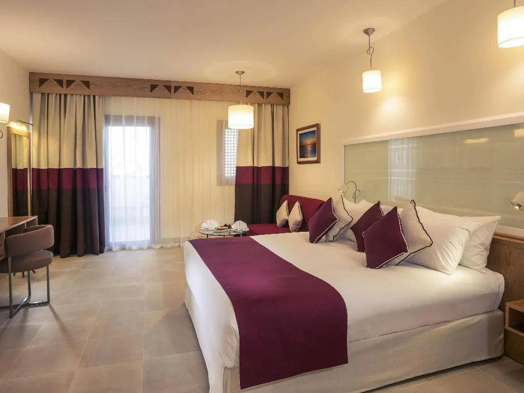 DOUBLE POOL VIEW Room, Mercure Hurghada, Red Sea Riviera