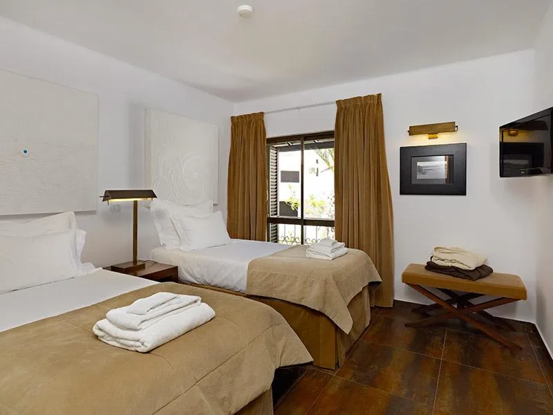 APARTMENT TWO BEDROOMS Room, São Rafael Holidays, Algarve