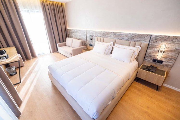 Tris3 Hotel, Kavaje